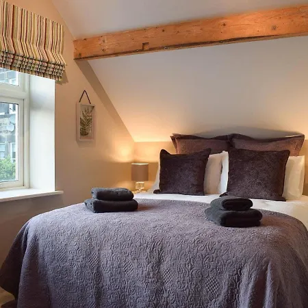 Holiday home Harlow Coach House