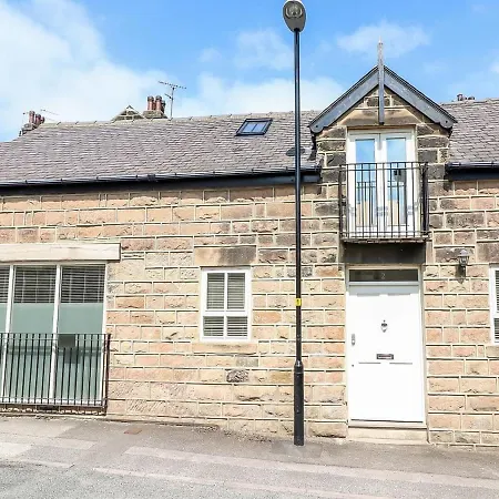 Holiday home Harlow Coach House